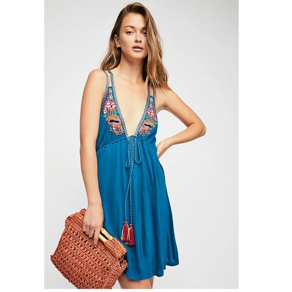 NWT- FREE PEOPLE HALTER LOVERS COVE DRESS